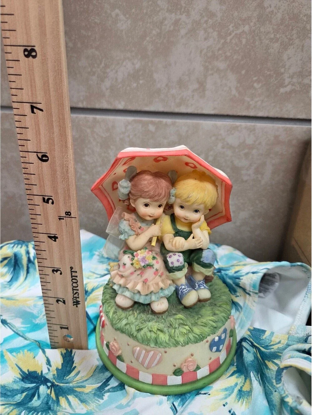 Vintage Boy Girl Under Umbrella Music Box Resin Figurine Romantic Nursery Decor